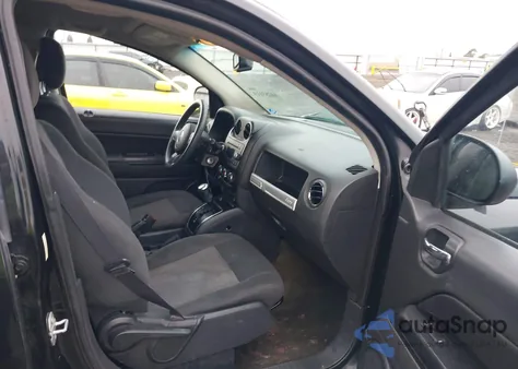 2016 Jeep Compass Sport из США, поврежденный, VIN 1C4NJCBA5GD753794